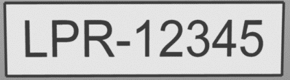 דוגמה ל- LPR של ניגוד טוב בקנה מידה אפור בין תווים של לוחית רישוי וצבע רקע.