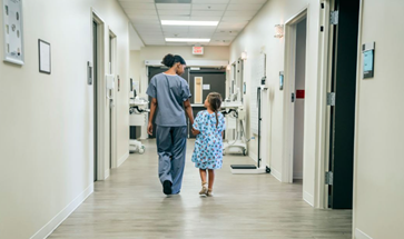 Rozšiřte a zabezpečte své zdravotnické zařízení pomocí XProtect Hospital Assist.